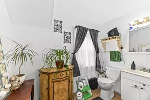 2437 S 29th St, Milwaukee, WI 53215 - Photo 13