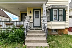 2437 S 29th St, Milwaukee, WI 53215 - Photo 23