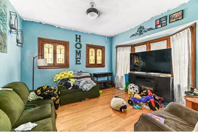 2437 S 29th St, Milwaukee, WI 53215 - Photo 3