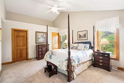 10133 N Foxkirk Dr, Mequon, WI 53097 - Photo 25