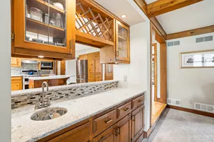 10133 N Foxkirk Dr, Mequon, WI 53097 - Photo 11