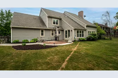 10133 N Foxkirk Dr, Mequon, WI 53097 - Photo 43