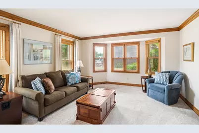 10133 N Foxkirk Dr, Mequon, WI 53097 - Photo 5