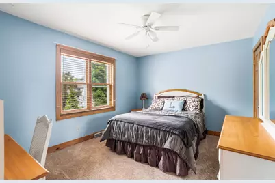 10133 N Foxkirk Dr, Mequon, WI 53097 - Photo 29