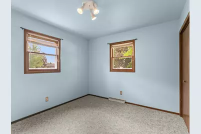 1441  Lee Cir, Manitowoc, WI 54220 - Photo 13
