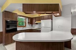 1441 Lee Cir, Manitowoc, WI 54220 - Photo 11