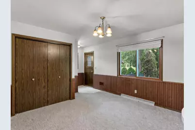 1441  Lee Cir, Manitowoc, WI 54220 - Photo 7