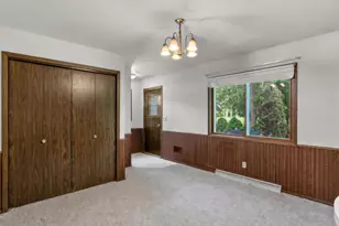 1441 Lee Cir, Manitowoc, WI 54220 - Photo 7