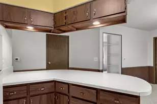 1441 Lee Cir, Manitowoc, WI 54220 - Photo 9