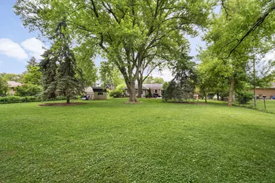 N51W15674  Fair Oak Pkwy, Menomonee Falls, WI 53051 - Photo 19