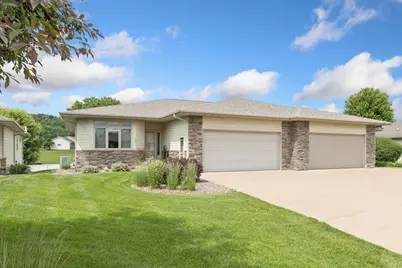 1281  Bentgrass Ct, Onalaska, WI 54650 - Photo 1