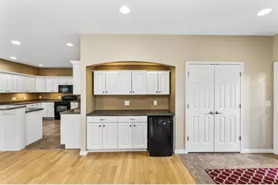 1281  Bentgrass Ct, Onalaska, WI 54650 - Photo 3