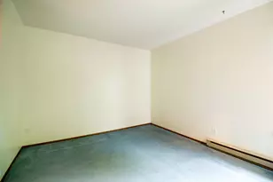 8751 W Oklahoma Ave, Milwaukee, WI 53227 - Photo 15