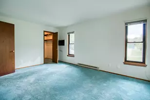 8751 W Oklahoma Ave, Milwaukee, WI 53227 - Photo 11
