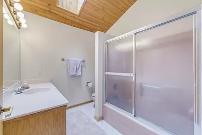 3532 S 121st Ct, Greenfield, WI 53228 - Photo 27