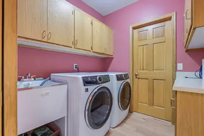 3532 S 121st Ct, Greenfield, WI 53228 - Photo 23