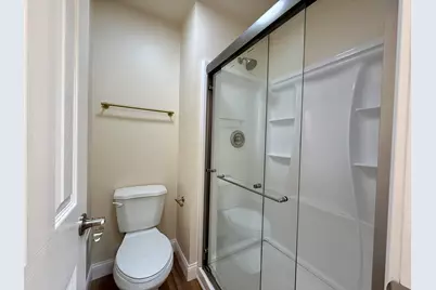 1224 W Baldwin Ct, Mequon, WI 53092 - Photo 23