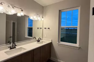 9800 N Migratory Ct, Mequon, WI 53097 - Photo 9