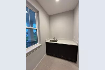 9800 N Migratory Ct, Mequon, WI 53097 - Photo 13