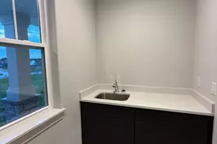 9800 N Migratory Ct, Mequon, WI 53097 - Photo 13