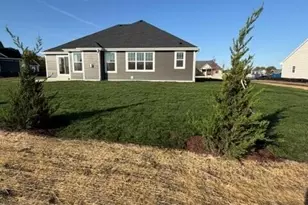 9800 N Migratory Ct, Mequon, WI 53097 - Photo 3