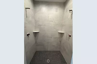 9800 N Migratory Ct, Mequon, WI 53097 - Photo 11