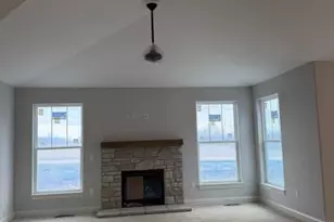 9800 N Migratory Ct, Mequon, WI 53097 - Photo 5