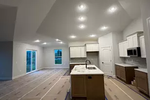 9800 N Migratory Ct, Mequon, WI 53097 - Photo 5