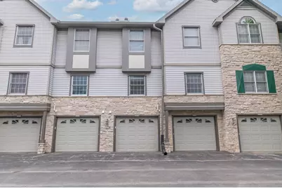 9258 W Kelly Pl, Greendale, WI 53130 - Photo 23