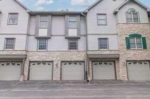 9258 W Kelly Pl, Greendale, WI 53130 - Photo 23