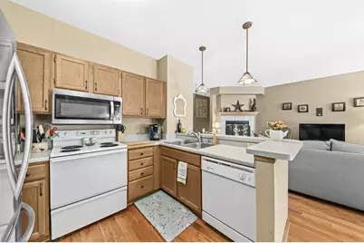 9258 W Kelly Pl, Greendale, WI 53130 - Photo 13