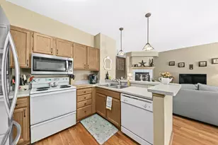 9258 W Kelly Pl, Greendale, WI 53130 - Photo 13