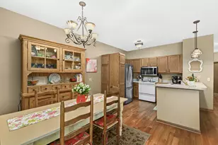 9258 W Kelly Pl, Greendale, WI 53130 - Photo 11