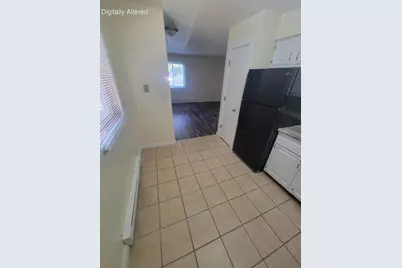 1014  Pine St, La Crosse, WI 54601 - Photo 5