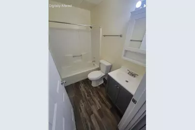 1014  Pine St, La Crosse, WI 54601 - Photo 11
