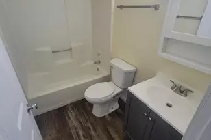1014 Pine St, La Crosse, WI 54601 - Photo 11