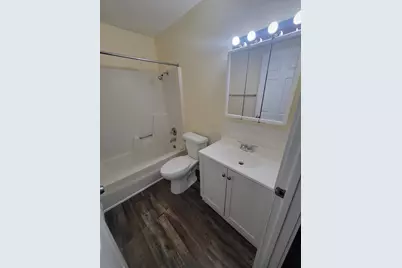 421  10th St, La Crosse, WI 54601 - Photo 11