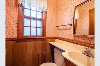 2638 N 88th St, Wauwatosa, WI 53226 - Photo 15