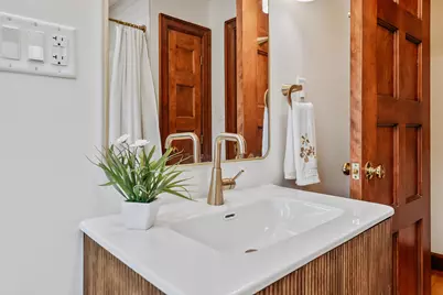 5079 N Lake Dr, Whitefish Bay, WI 53217 - Photo 43