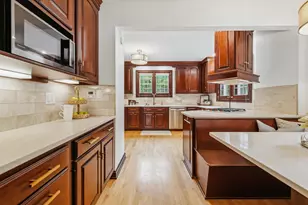 5079 N Lake Dr, Whitefish Bay, WI 53217 - Photo 23