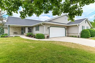 W154N6542 Marvel Dr, Menomonee Falls, WI 53051 - Photo 1