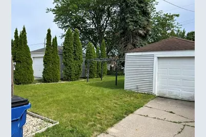 2413  Bate St, Racine, WI 53403 - Photo 35