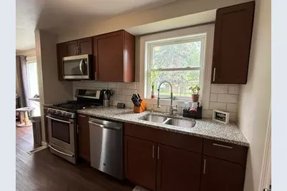2413  Bate St, Racine, WI 53403 - Photo 7
