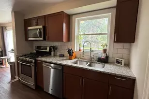 2413 Bate St, Racine, WI 53403 - Photo 7