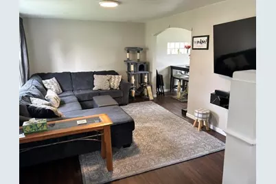 2413  Bate St, Racine, WI 53403 - Photo 3