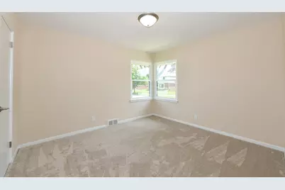 5659 S Quality Ave, Cudahy, WI 53110 - Photo 17