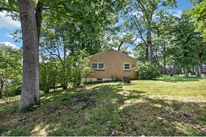 11605 W Mount Vernon Ave, Wauwatosa, WI 53226 - Photo 33