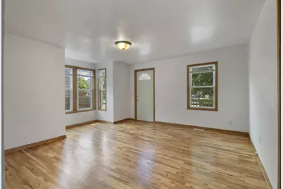 922  49th St, Kenosha, WI 53140 - Photo 3