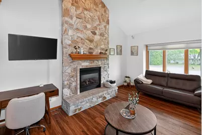 9015 S 84th St, Franklin, WI 53132 - Photo 7