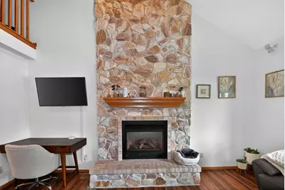 9015 S 84th St, Franklin, WI 53132 - Photo 9